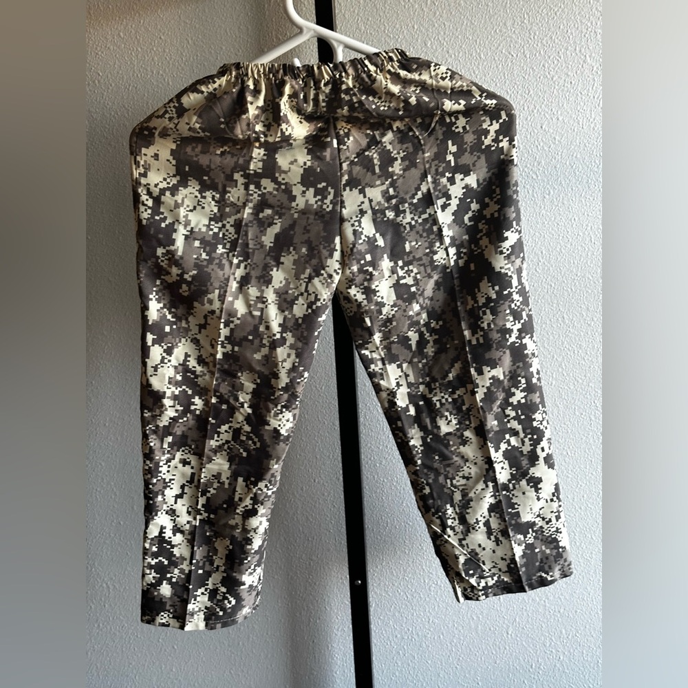 Medium capris - Picture 3 of 4